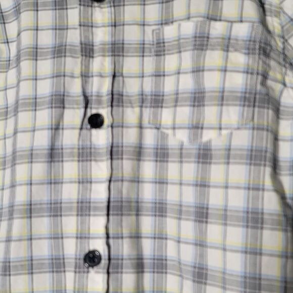 Boys
long sleeve button down shirts - Picture 4 of 16